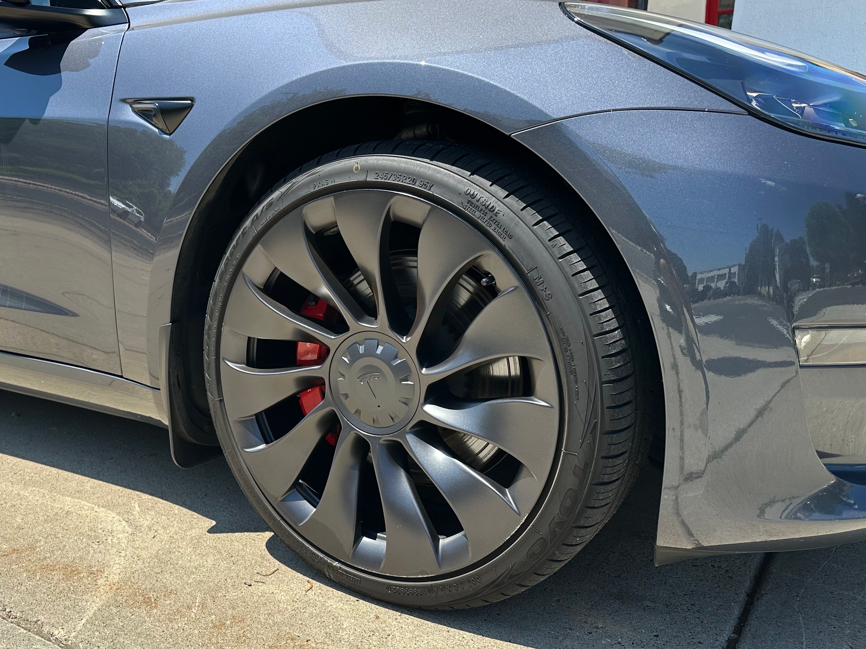 Tesla Model 3 signature detail photo 2